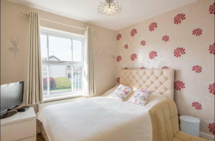 Comfy Private Room In Shared House CBG Екстериор снимка